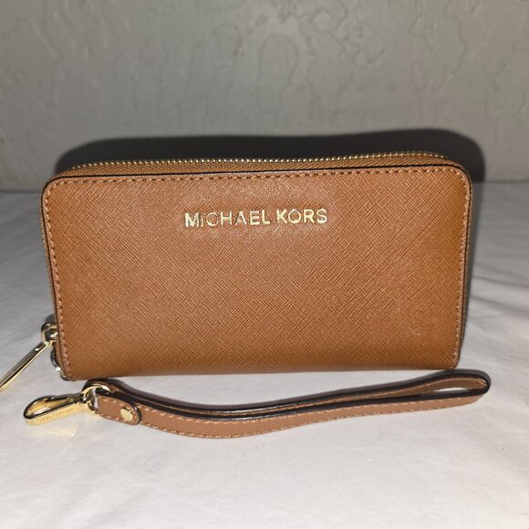 Michael Kors Travel Brown Saffiano Leather Smartphone Wallet Wristlet 32T4GTVE3L - Picture 1 of 7